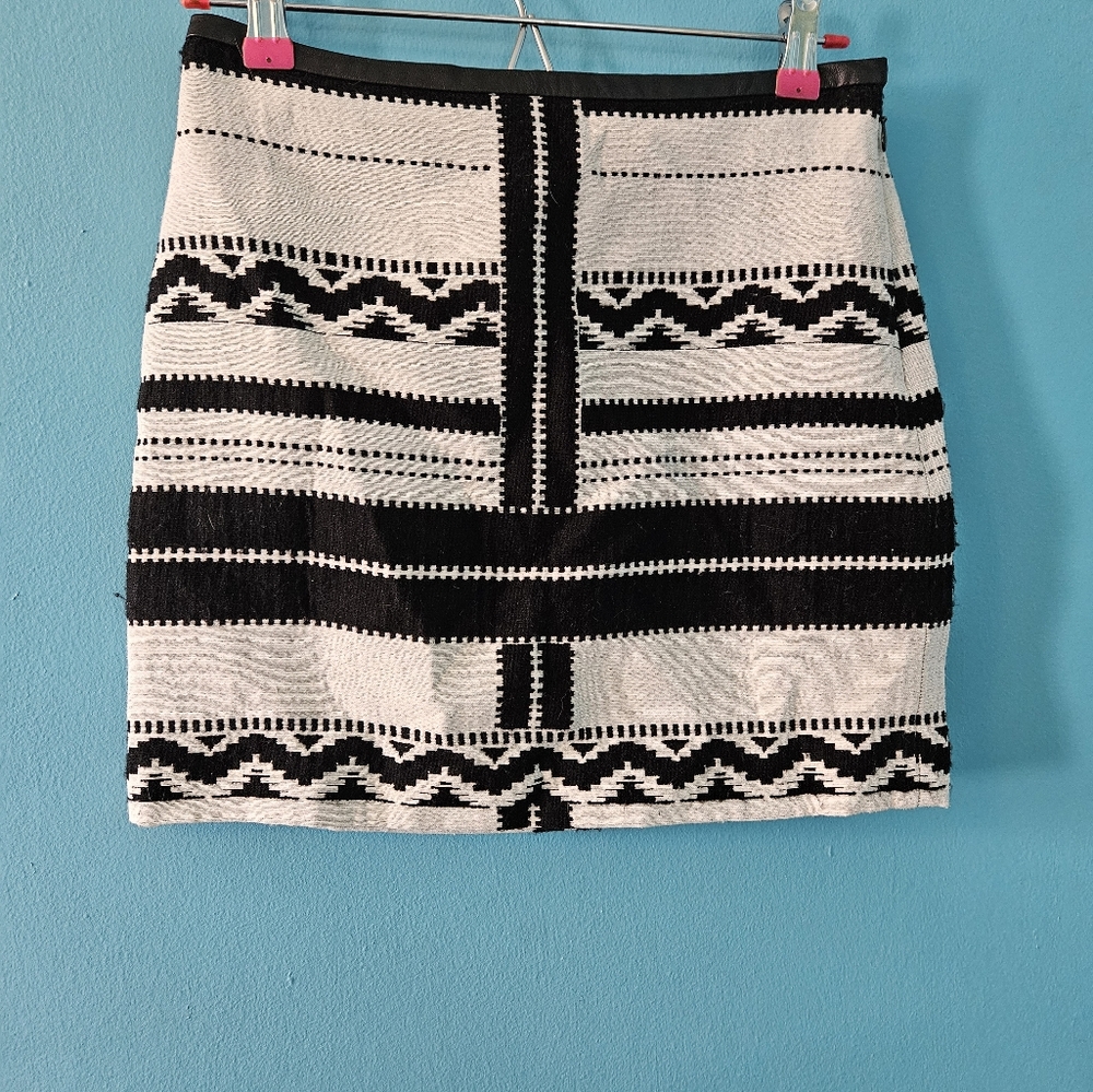 Madewell black and white striped miniskirt. Size 0.